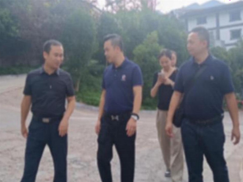 与贵州汉台酒业洽谈合作